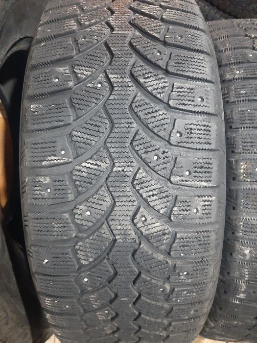 Продам шины 285/65/17 бриджистон