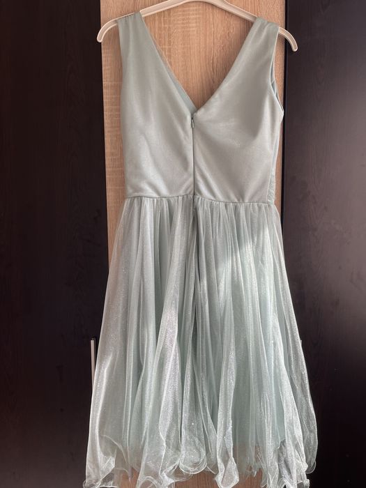 Официална ментово зелена рокля с брокат