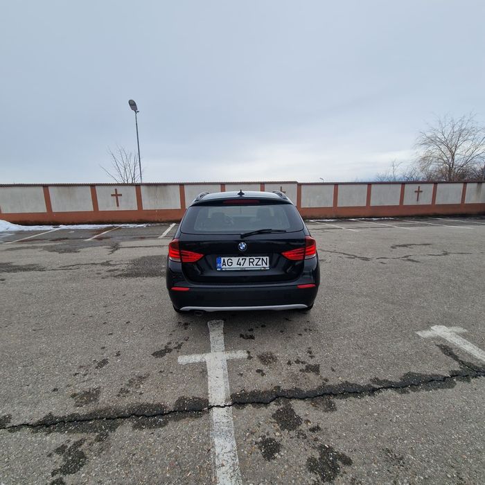 BMW X1 2011 — imagine 12