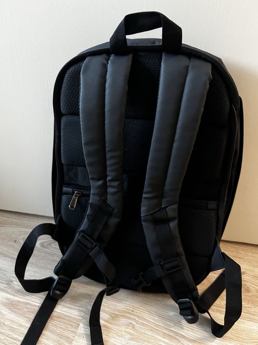 Кожена раница черна