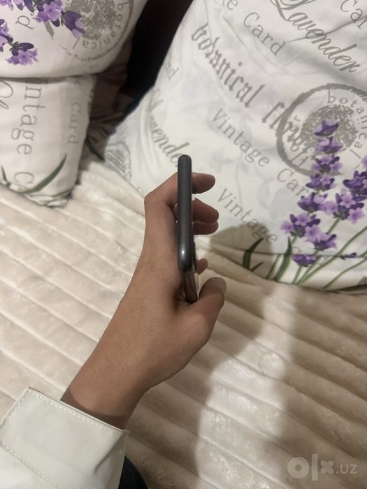 Iphone 11 ideal..