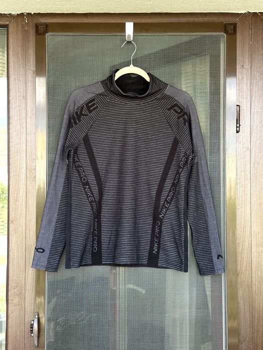 Дамска блуза Nike Pro (HyperWarm) - размер М, Отлично състояние