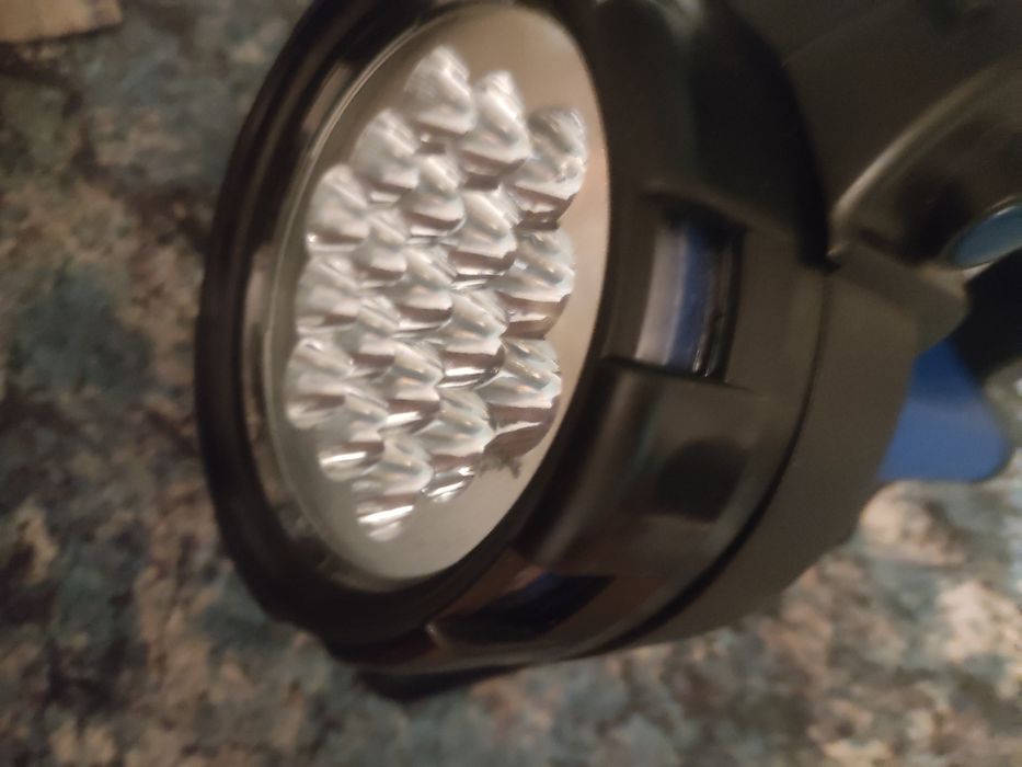 Фонарь -прожектор аккумуляторный.