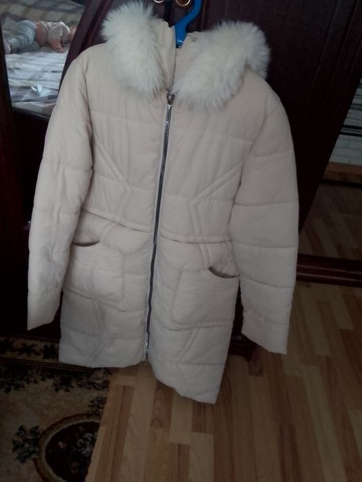 Продаётся куртка женская б/у в отличном состоянии
