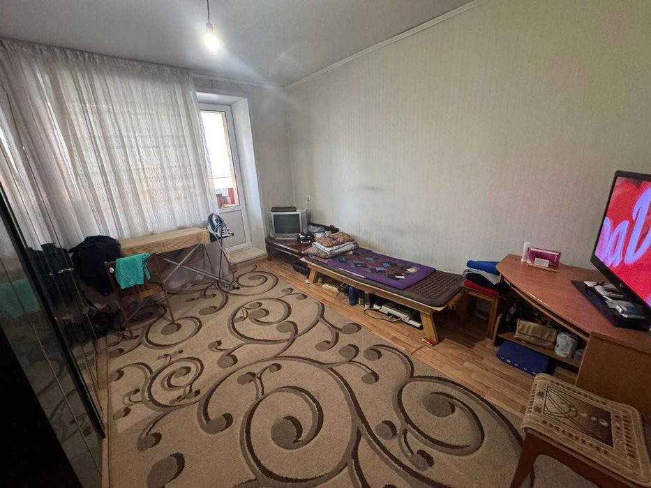 продам 2х комнатную квартиру в центре