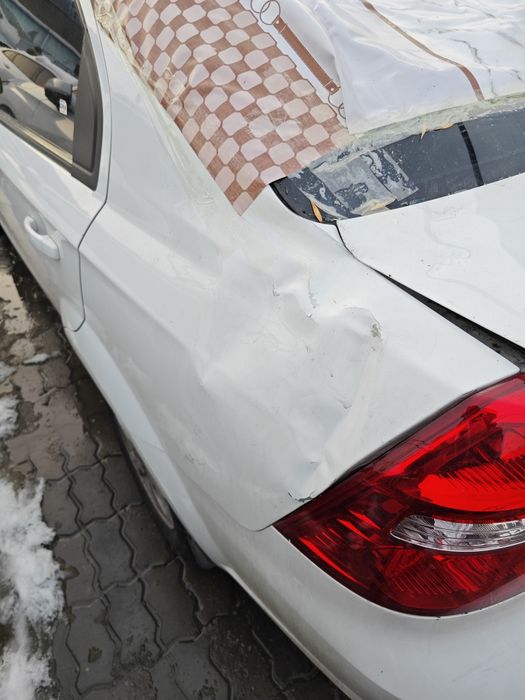 Продаётся нексия 3 в аварийном состоянии