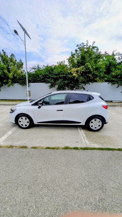 Vând Renault Clio