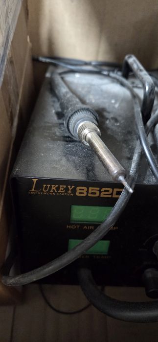 Lukey 852D паяльная станция