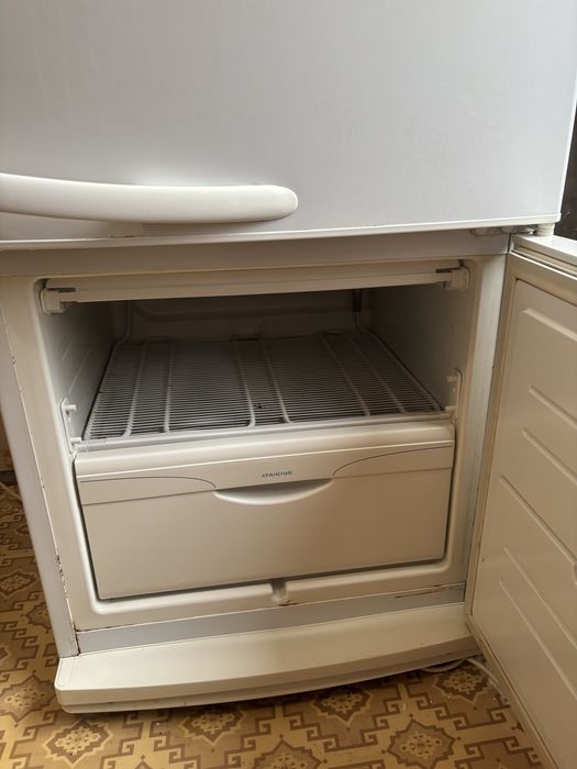 Продам холодильник