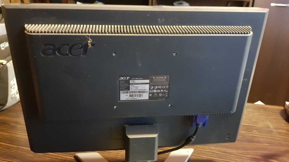 Компютър настолен