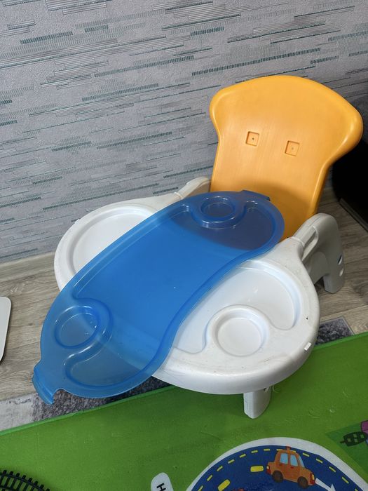 Столик детский красивый крепкий