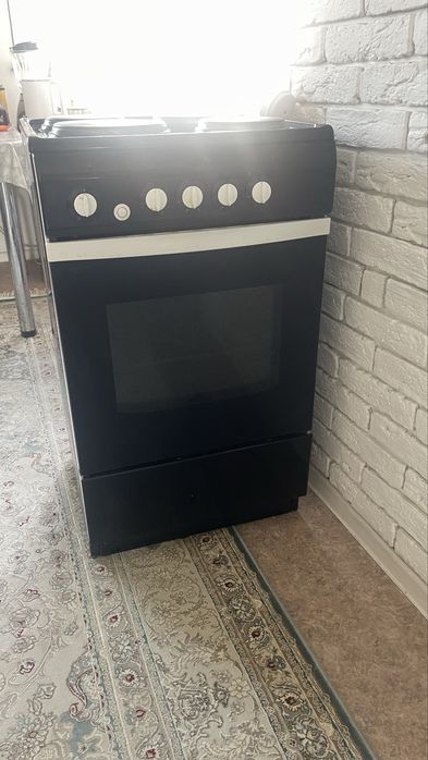 Продам электроплиту