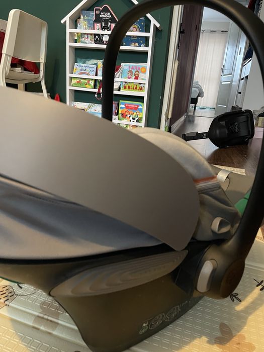 Scoica Cybex Aton B2 cu Isofix