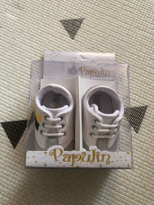 Бебешки обувки :)