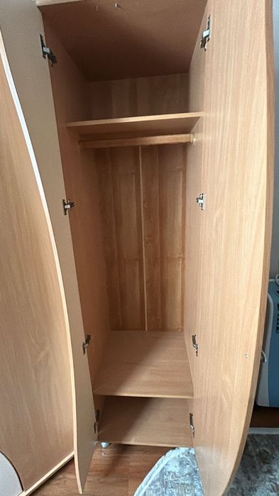 Три шкафа, большой сркдний и маленький