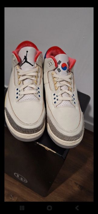 Air Jordan 3 Retro 'Seoul 2.0
No damage, perfect condition
I don't hav