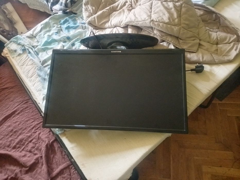 32" 32 инча BAUHN B32-63FHDF-0816 Full HD  TV/DVD Combi телевизор с вградено DVD за части