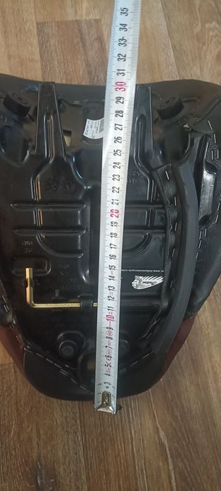 Indian Scout, Седалка и слюда