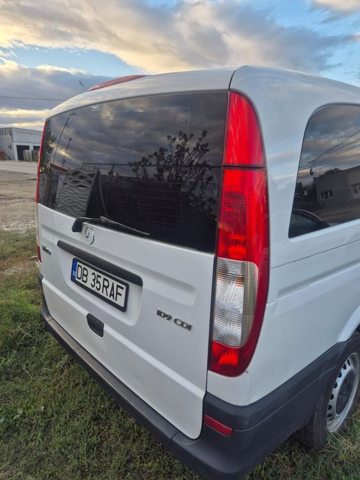 Vând Mercedes vito 22