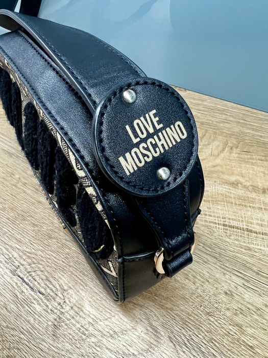 Чанта “ Love Moschino”