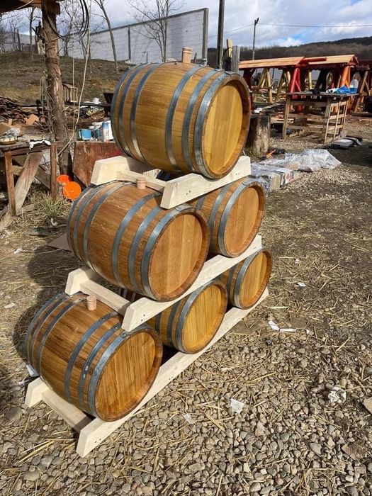 Butoaie din lemn uscat , dud , stejat , salcam