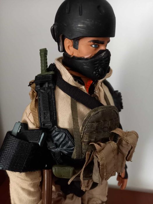 Figurina articulata 30cm scara 1/6 soldat forte speciale cu echipament