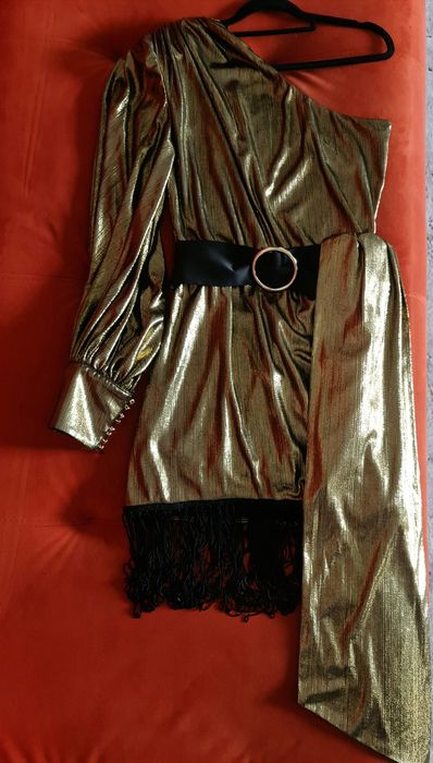 Элегантное платье