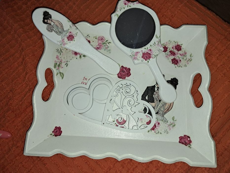 Oglinda si toate celalalte lucruri ca set