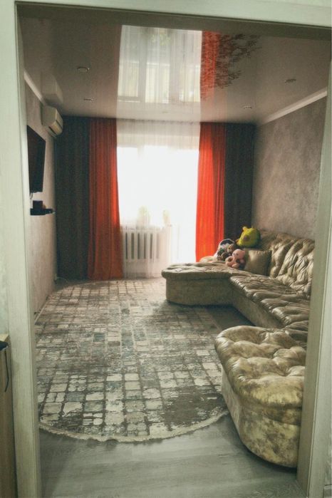 Продам квартиру 3-х ком 10-12