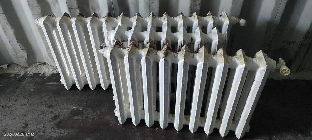 Продам Батареи чугунные