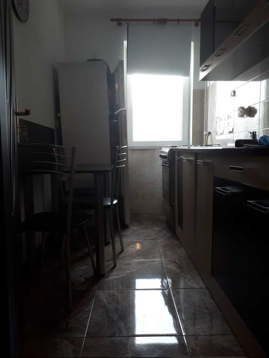 Închiriez apartament