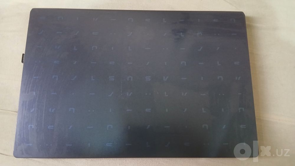 Asus E410MA.Karobkasi hujjatlari bor. Birorta komputerga almashtiraman