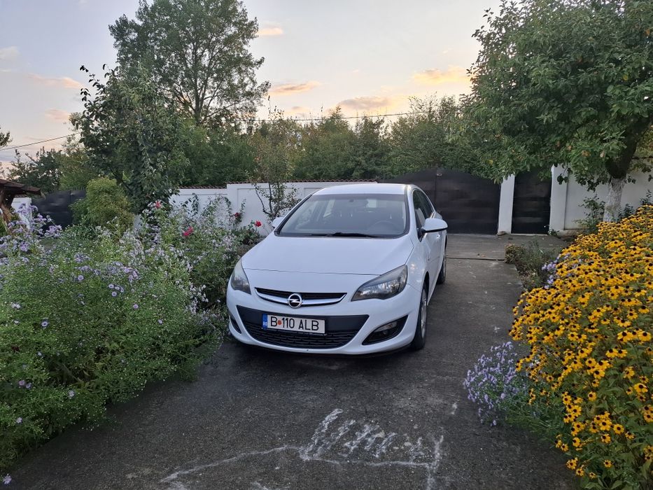 Opel Astra J 1.4 benzină | 2014 | 143.000 km | Euro 5 | Manuală