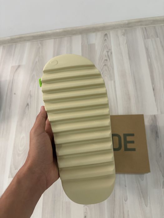 Adidas Yeazy Slide