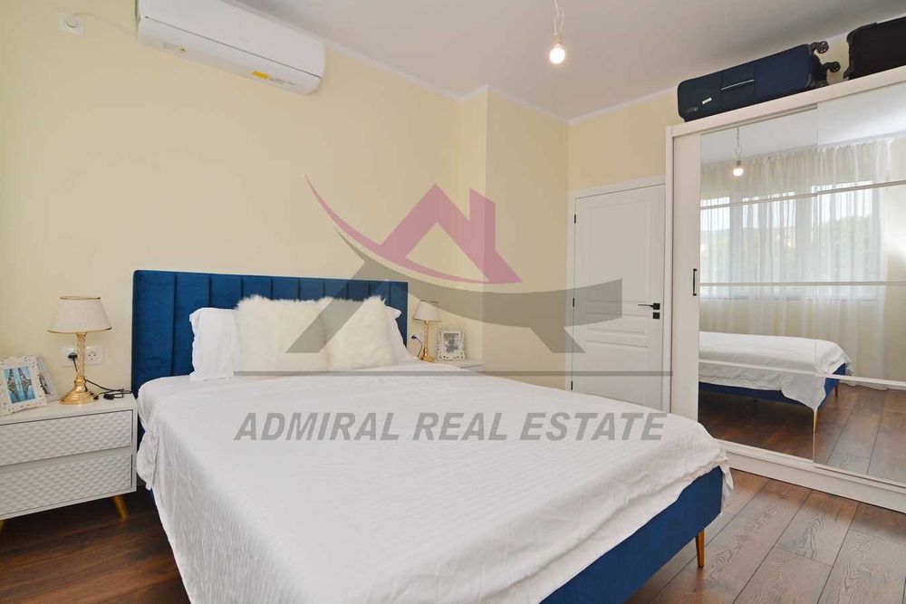 Продава се Тристаен апартамент в Варна, Базар Левски - 102 кв.м за 2500 €/кв.м - Снимка #9