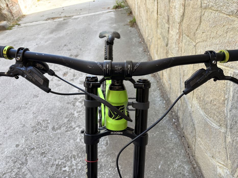 YT Tues CF Carbon
