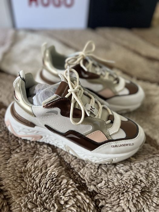 Маратонки Karl Hugo adidas versace ralph steve madden calvin trussardi