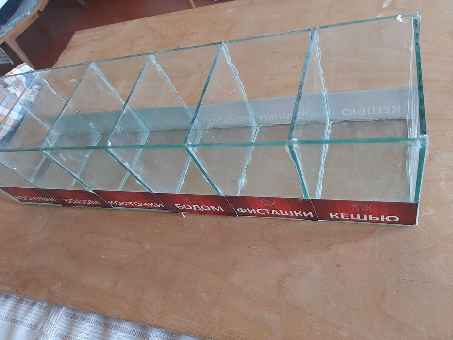 Продается мини-витрина.