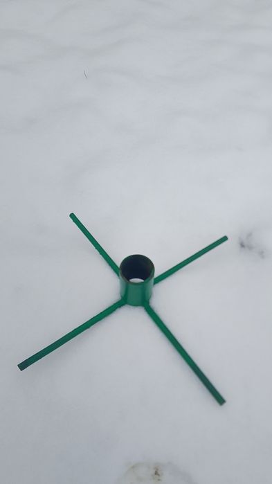 Продам подставки под ёлку,