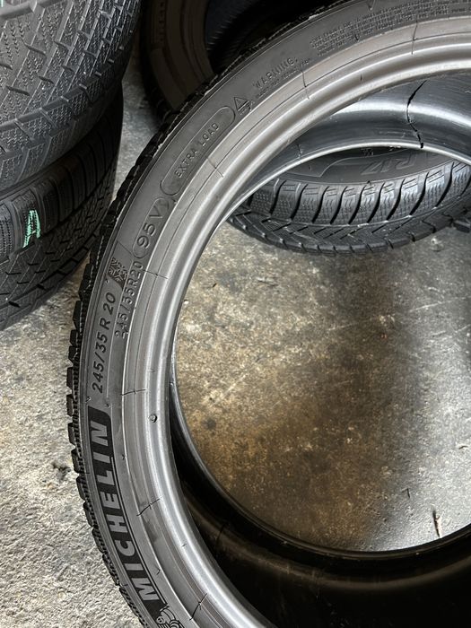 2 anvelope iarna 245/35/20 , Michelin , 7 mm !