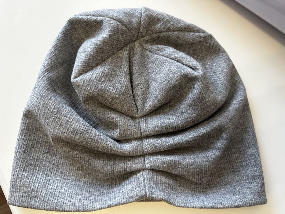 Женская шапка шанель