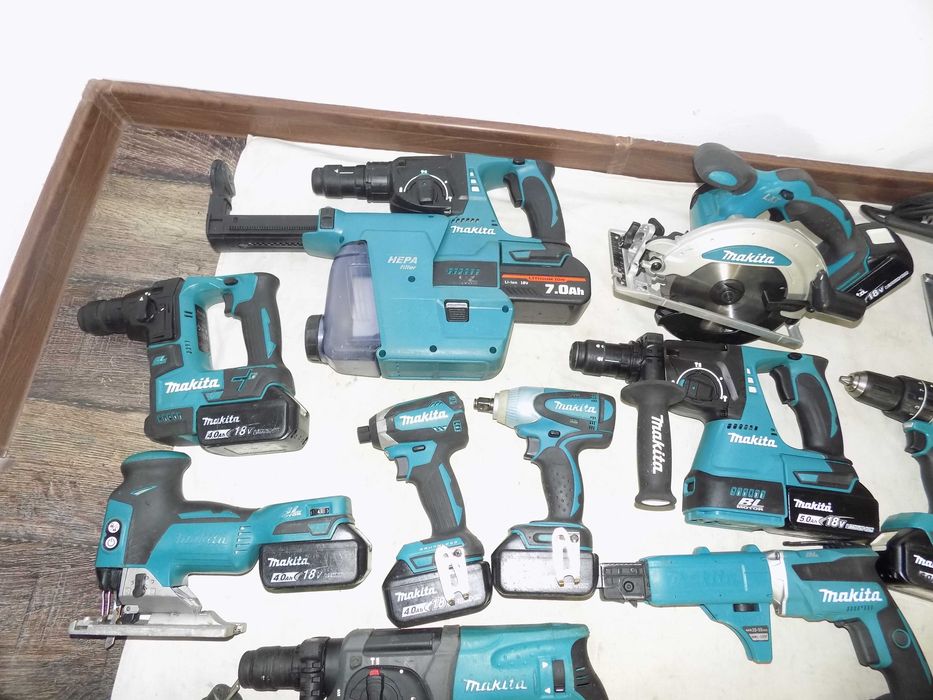 Scule Makita 18V  si  scule Makita 220V