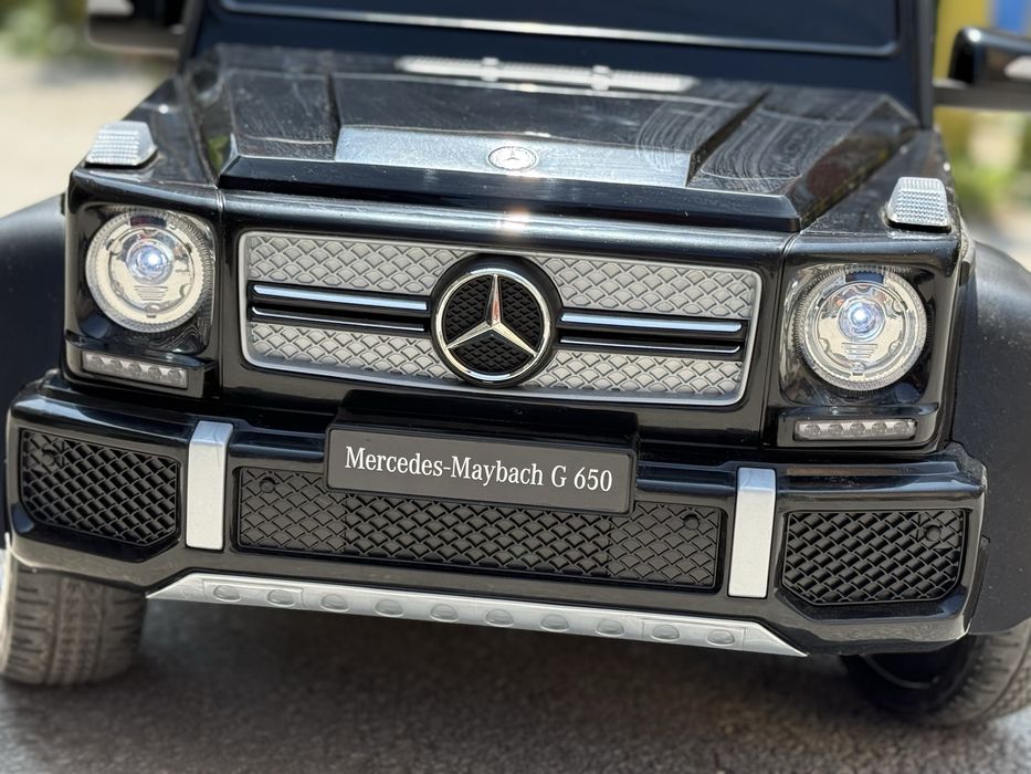 Акумулаторен джип MERCEDES MAYBACH G650 ЧЕРЕН