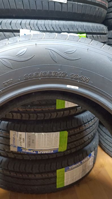 235/65R17   GOLDEN  CROWN