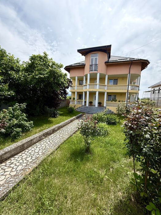 Casa de vanzare 492mp sup. utila, terent 2450mp- Ostroveni, Rm Valcea