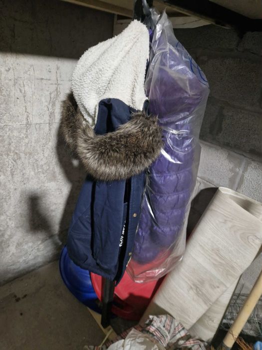 продам  детские куртки  для девочки