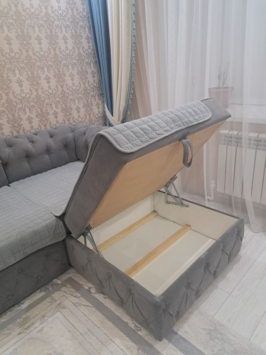 Продам диван в гостиную