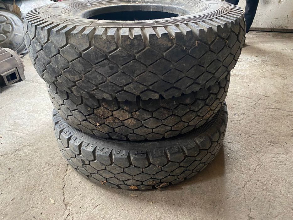 Продается шины на зилл