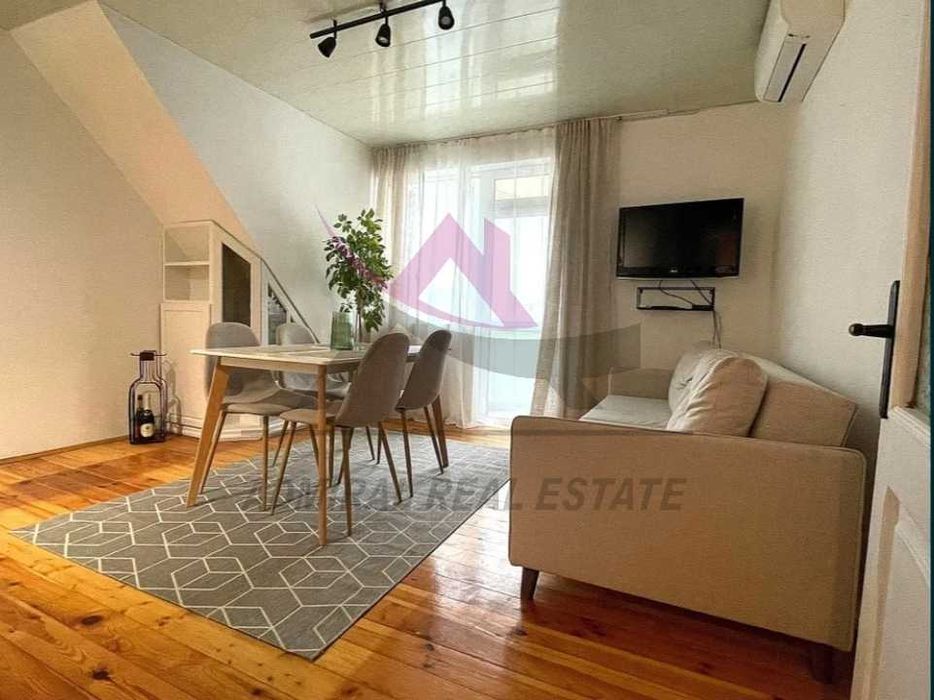 Страхотен -тристаен -Левски