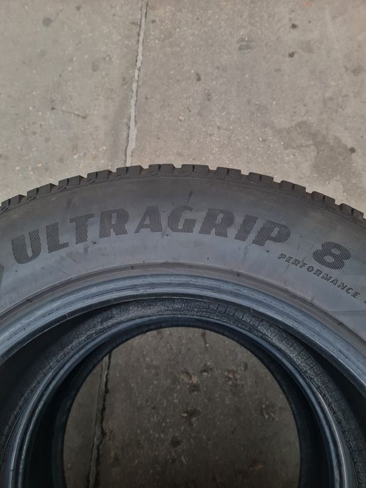 Зимни гуми 2 броя за Джип GOODYEAR  UltraGrip8 255 60 R18 дот 0422